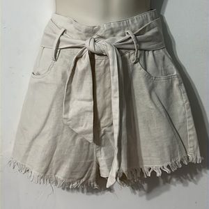 AtikShop cream colored frayed hem women’s mini shorts with belt Size XS